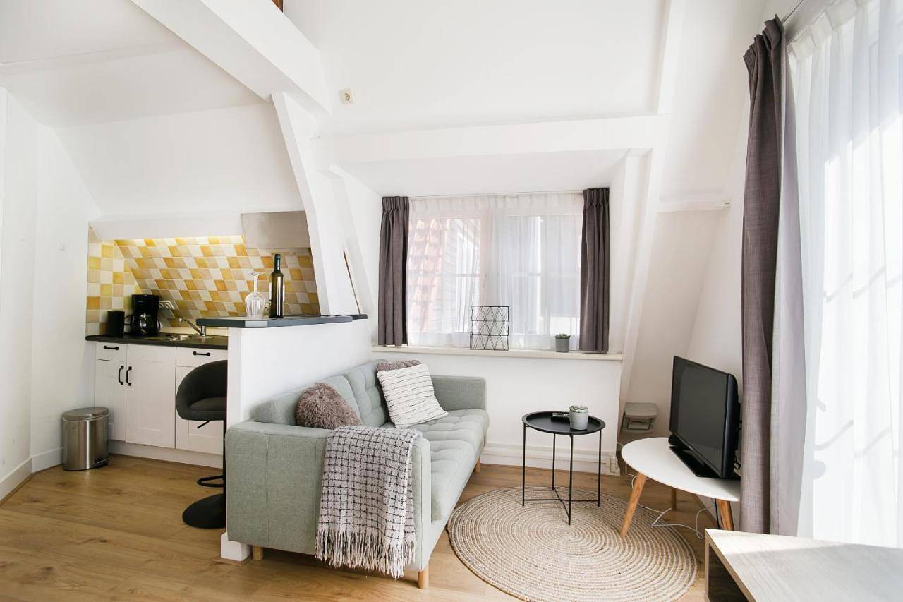 Entire apartment, Studio with Balcony in Scheveningen, Den Haag
