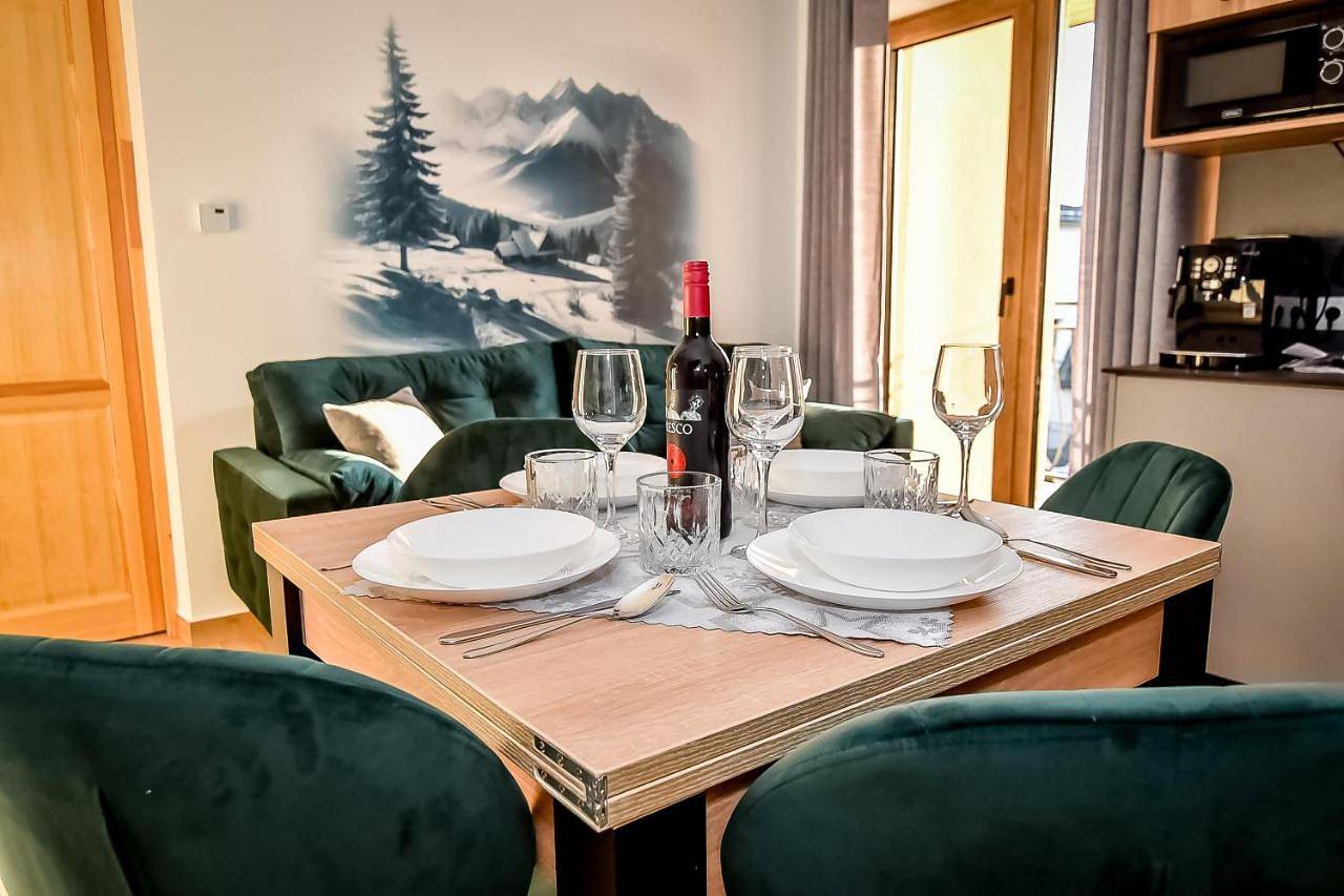 Cały apartament, Two-Bedroom Apartment with Balcony in Suche, Karpaty (Polska)