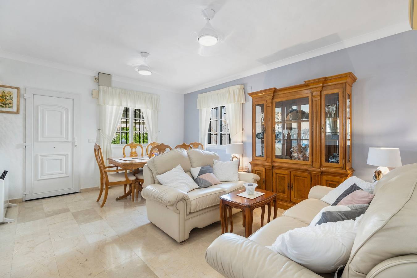 Casa Vacacional "Un Regalo de Corazón" con Piscina Compartida y Wi-Fi in Orihuela, Costa Blanca