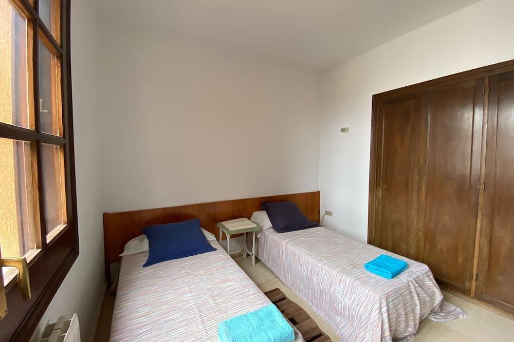 Beautiful house with Medieval tower in Supermaresme, Caldes d'Estrac