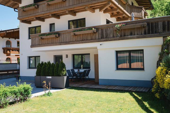 Ferienwohnung für 5 Personen, mit Balkon und Terrasse sowie Garten und Pool in Neustift im Stubaital - 2