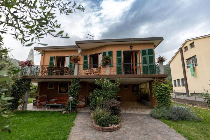 Apartamento de vacaciones para 6 personas, con vistas y jardín - 1