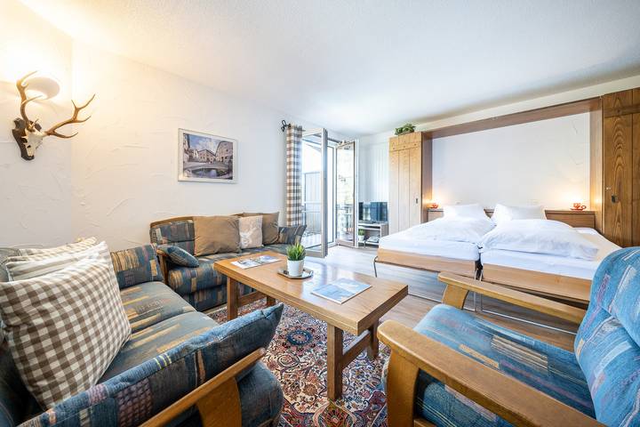 Ganze Wohnung, 2404 Grosszügige Maisonette Wohnung und Balkon mit atemberaubendem Talblick in Vulpera, Tarasp