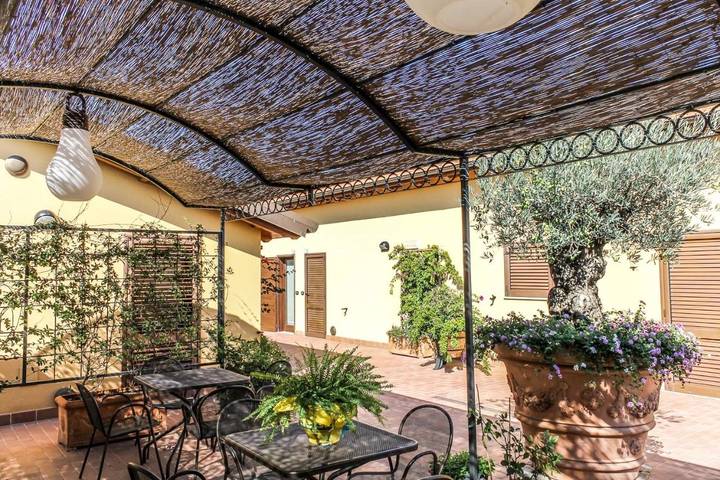 Apartmenthotel für 5 Personen, mit Terrasse - 1