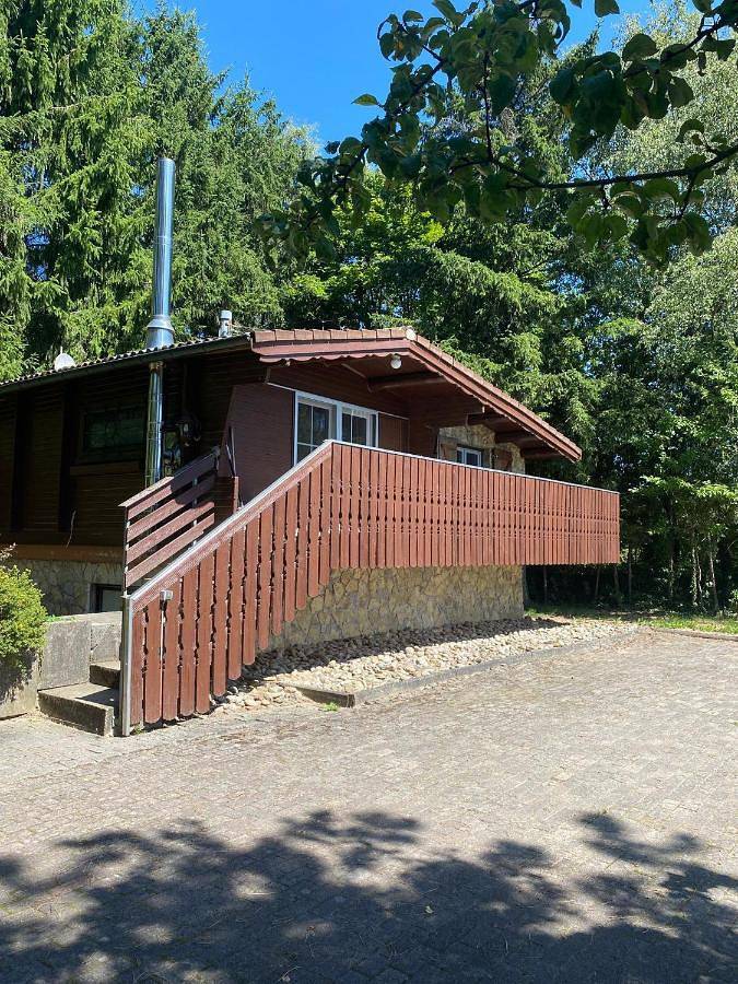 Ferienhaus für 6 Personen, mit Balkon und Terrasse sowie Garten und Sauna