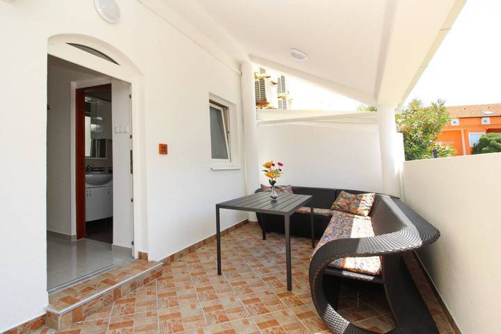 Ganze Wohnung, Apartment Zarok Beach Holiday A2 - near the Beach, with Terrace in Zarok, Baska