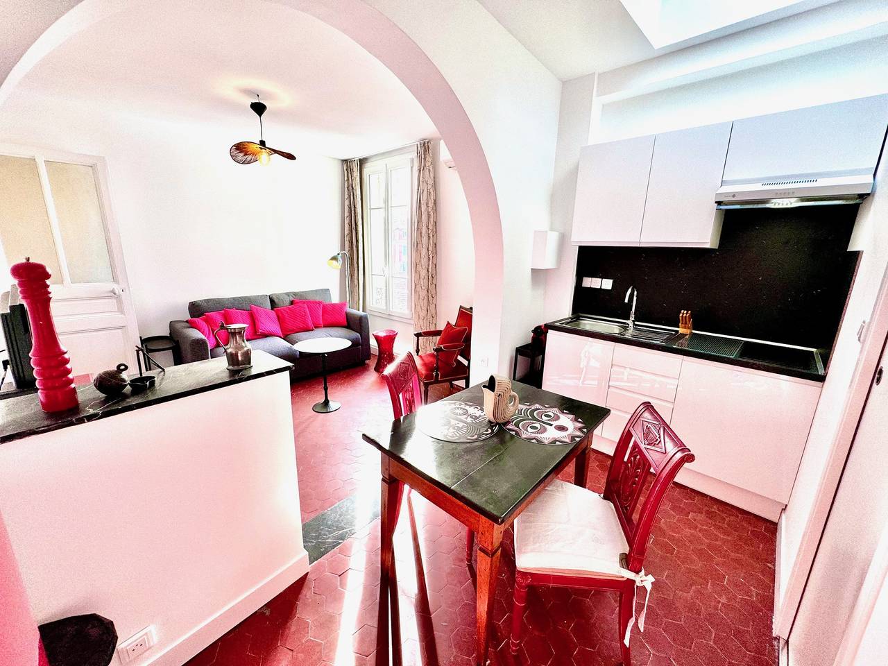 Appartement entier, B Ot Le Clocher d Alexandre - Old Town - Prom in Nice, Côte méditerranéenne (France)