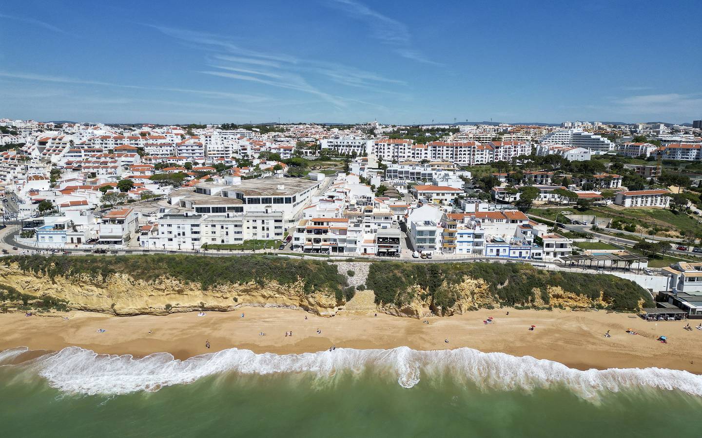 Apartamento inteiro, #259 Sea Street Apartment | Central & Bright in Albufeira, Distrito de Faro