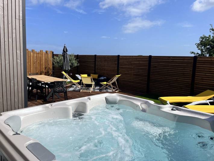 Gîte pour 6 personnes, avec jacuzzi ainsi que terrasse et jardin - 1