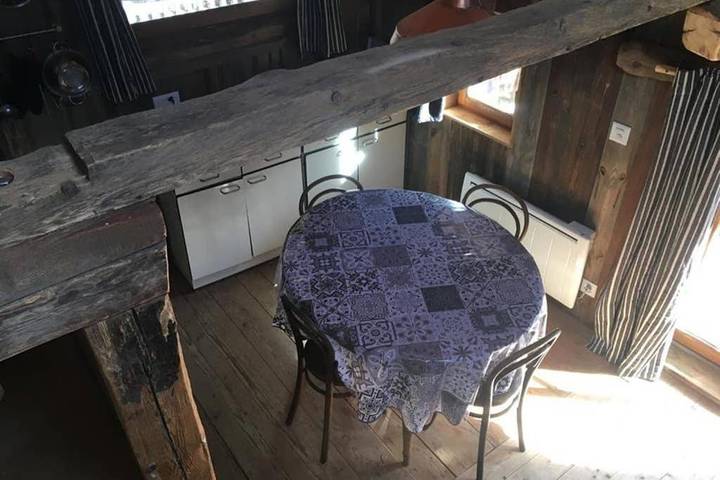 Gîte pour 4 personnes, avec balcon et vue à Salvan - 2