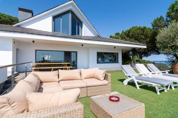 Villa for 14 People in Lloret de Mar, Costa Brava, Photo 1