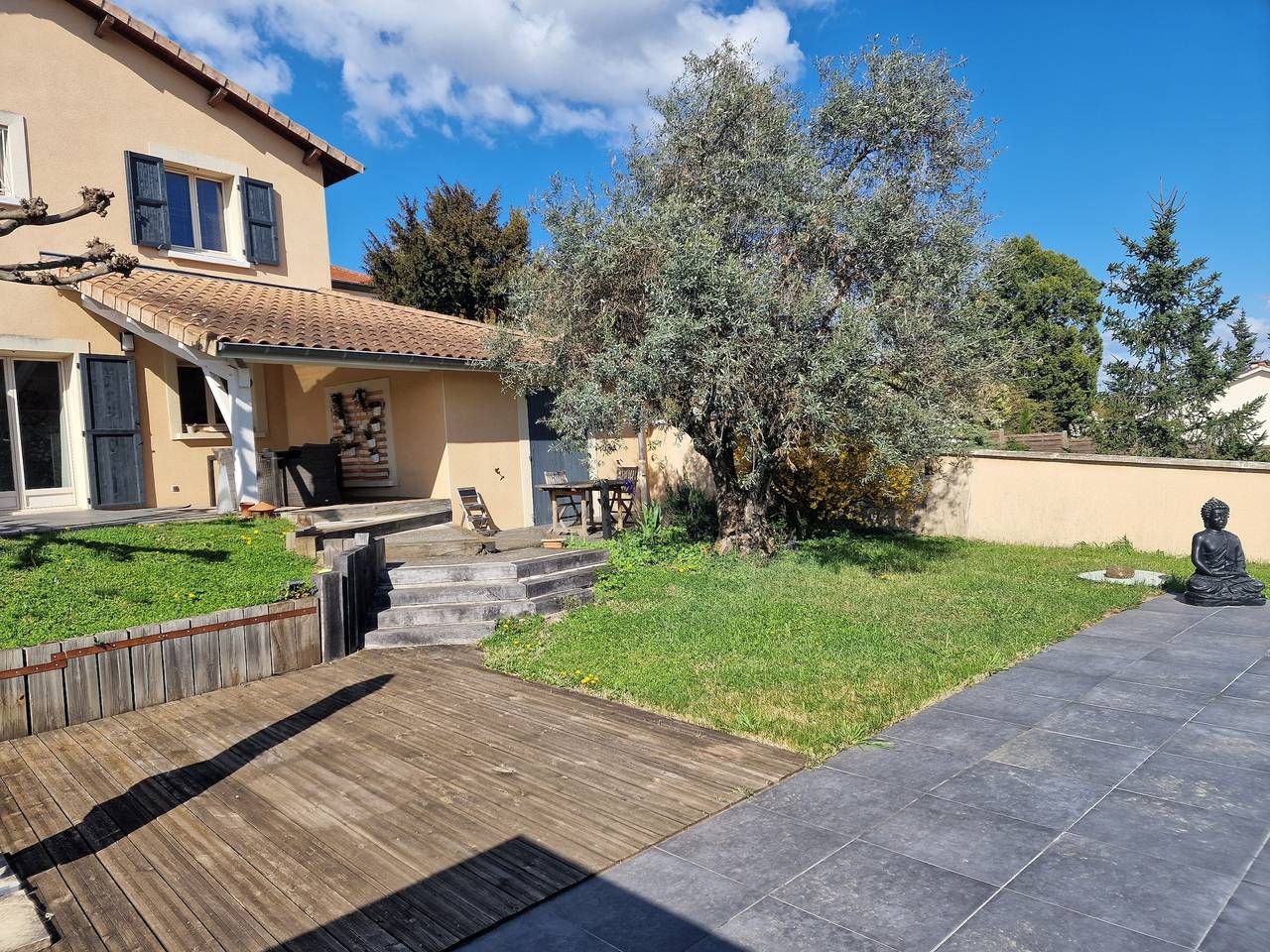 Villa « Laurent » avec piscine privée aux portes de Lyon in Charly (Lyon), Lyon et ses environs