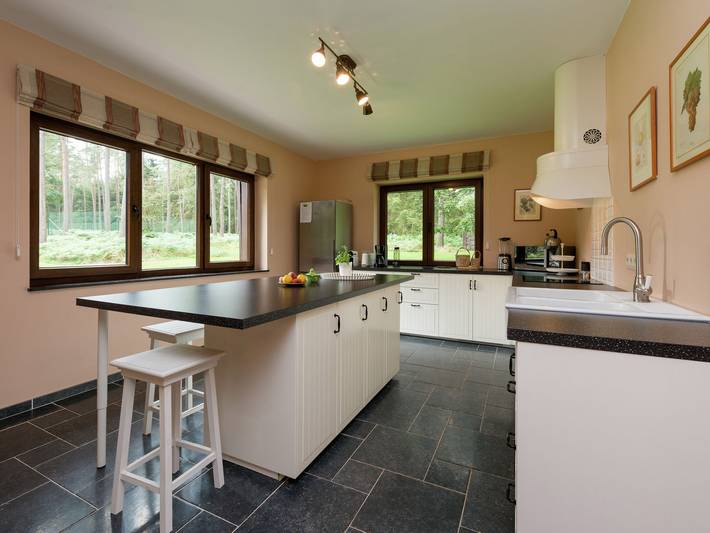 Location de vacances pour 9 personnes, avec jardin ainsi que sauna et terrasse à Tenneville - 3