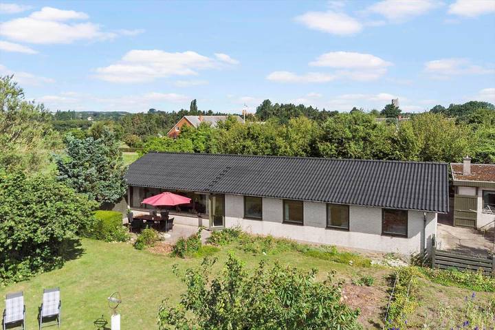 Location de vacances pour 8 personnes, avec terrasse dans Borre - 2