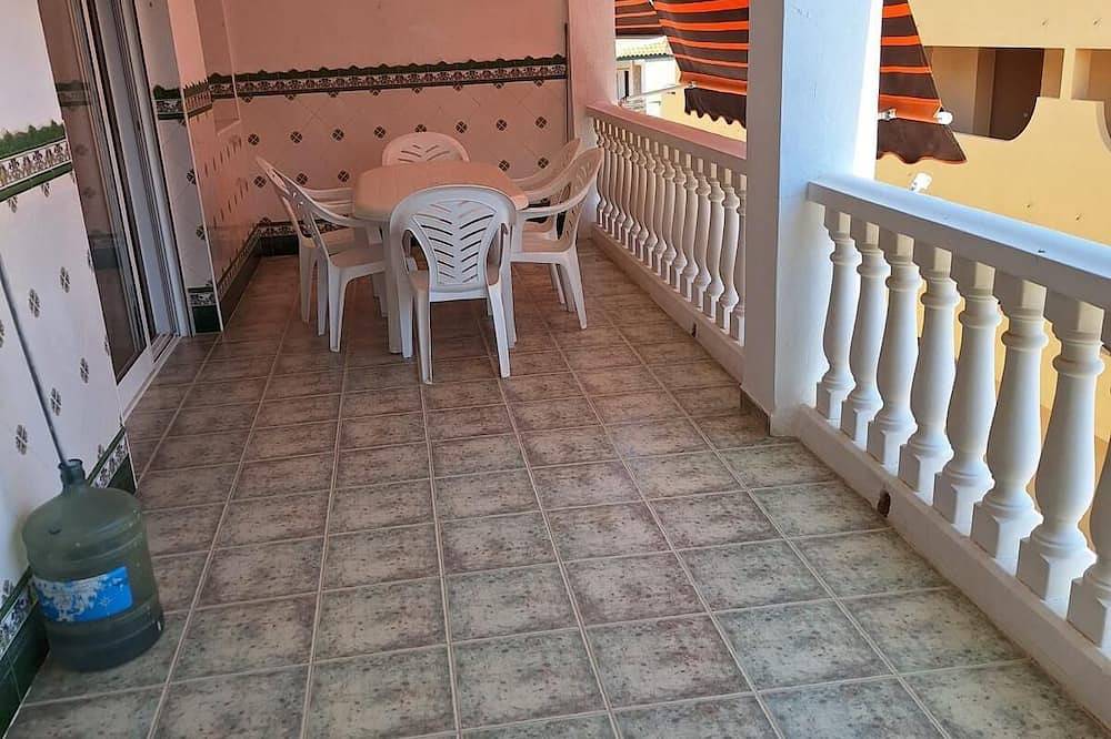 Ganze Wohnung, 3-bedroom apartment 100 m from the beach in Moncofa, Costa del Azahar