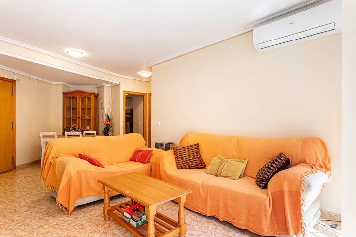 Ganze Wohnung, Apartment 'Lopimar Aurora' mit Gemeinschaftspool, Wlan und Klimaanlage in Canet d'En Berenguer, Costa de Valencia