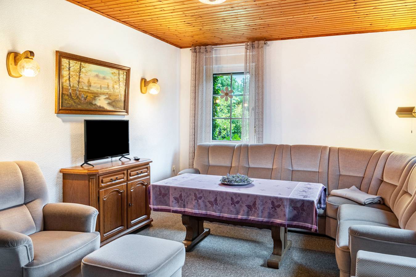 Ferienhaus 'Schenum' mit privater Terrasse und privatem Garten in Jever, Südliche Nordseeküste