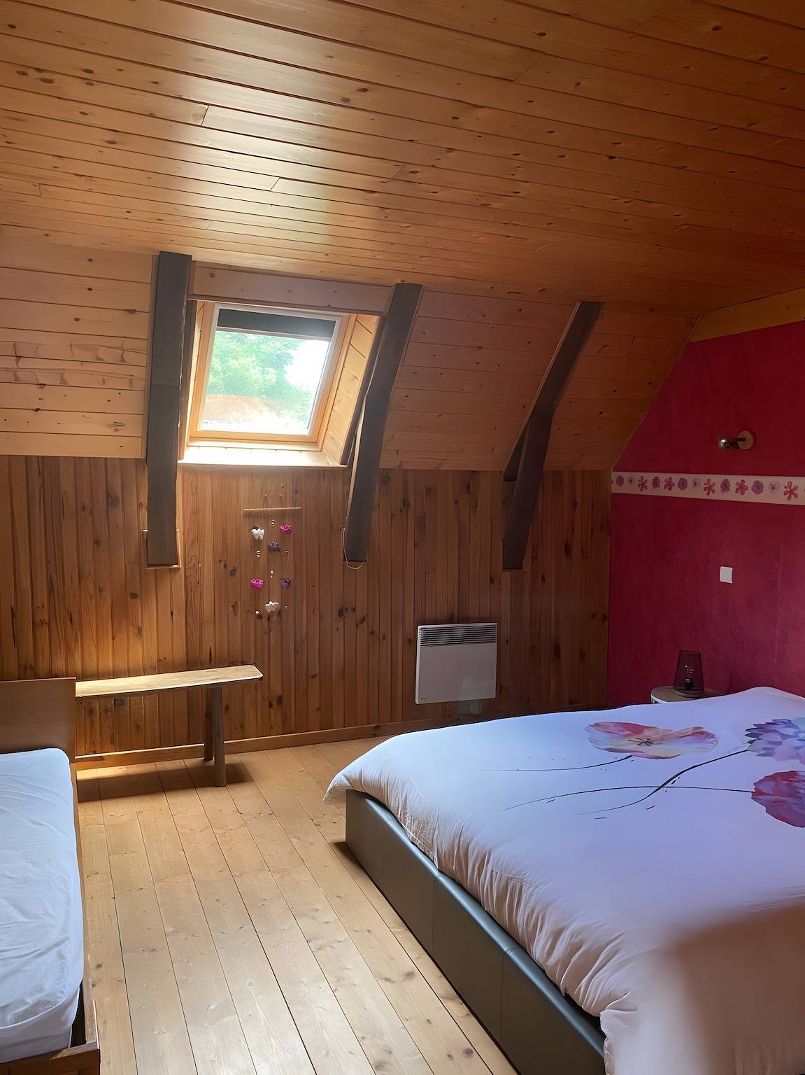 Chambre d’hôtes "Coquelicot" de La Ruche , écrin de nature et de tranquillité in Région de Mauriac
