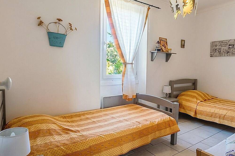 Country Cottage / Gite - Cabannes in Cabannes, Arles region