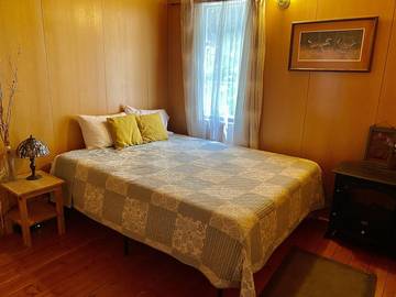 Log Cabin for 4 People in Cascade Range, Washington, Photo 1