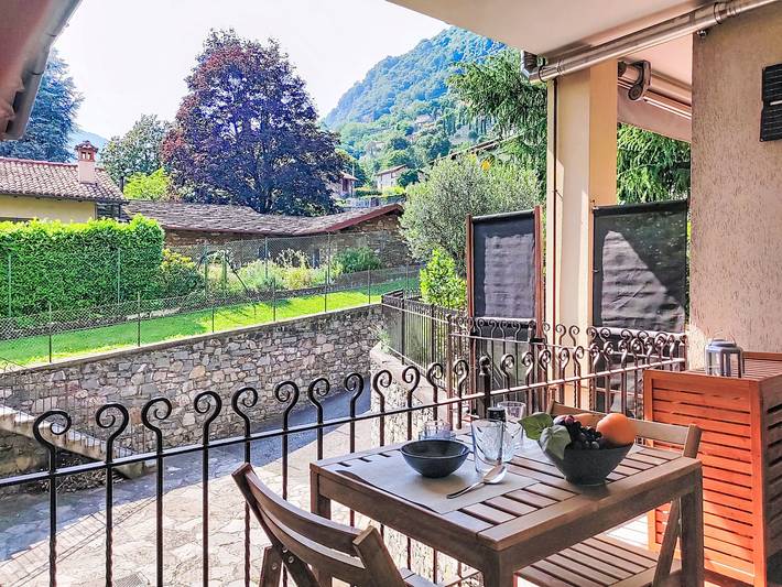 Ferienwohnung für 2 Personen, mit Balkon und Garten in Gravedona