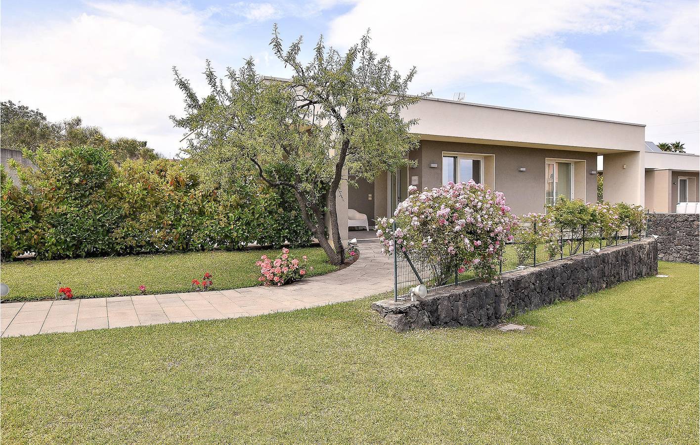 Apartment mit Meerblick, Pool und Parkplatz. in Mascalucia, Catania Provinz