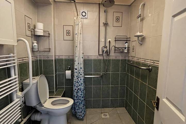 Appartement entier, Stylisg retreat with private entrance, minutes from blue water.Free parking in Stone (Dartford), Dartford
