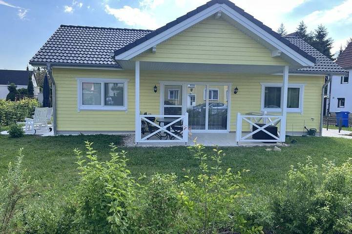 Ferienhaus für 4 Personen, mit Garten und Balkon in Naumburg