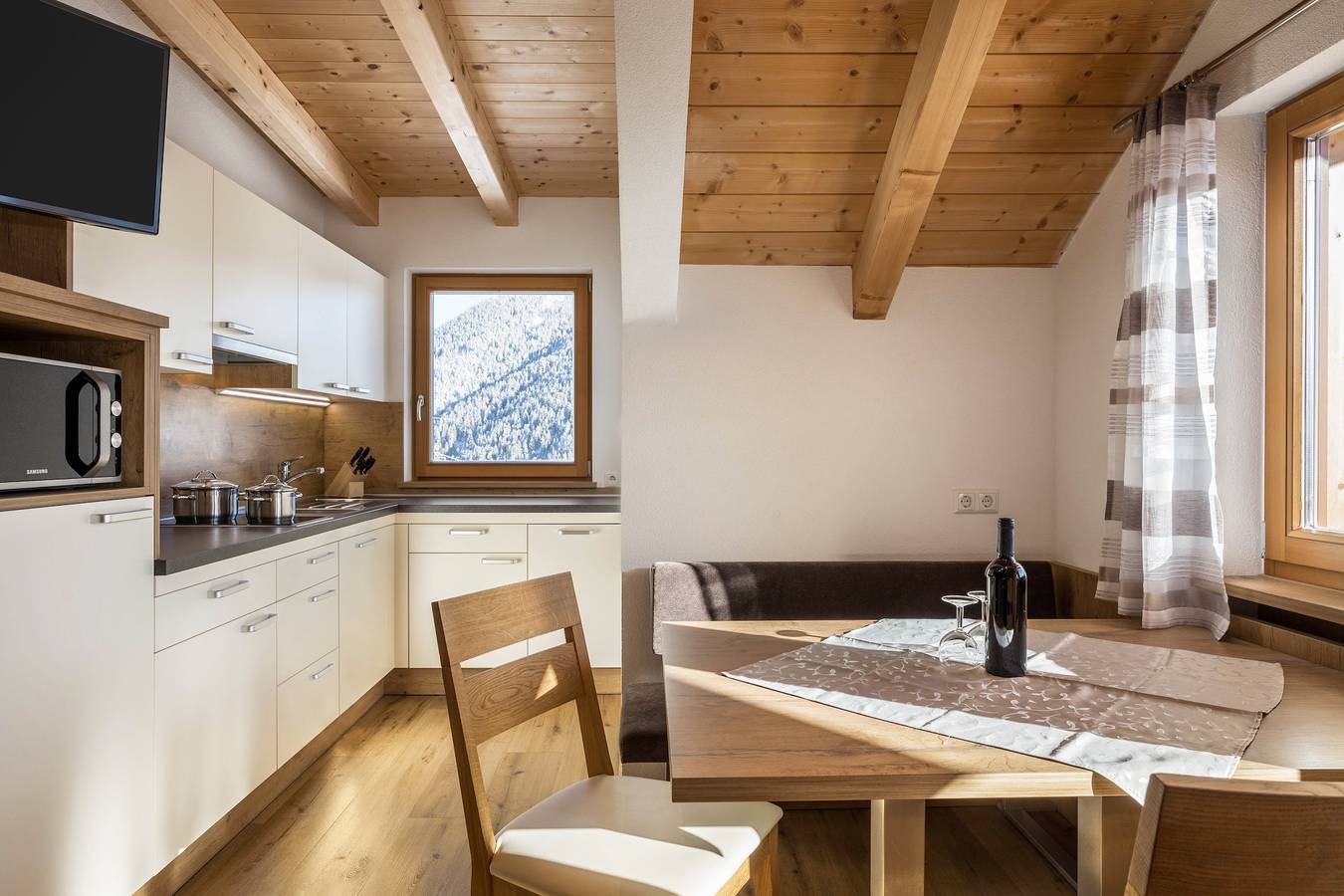 Appartamento intero, Appartamento 'Ciasa Funtanies Sas Dla Crusc' con vista sulle montagne, giardino in comune e Wi-Fi in Piccolino, San Martino in Badia