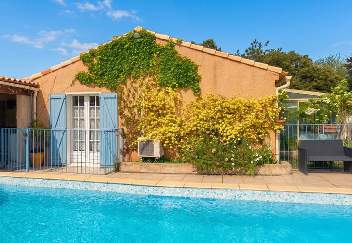 Ferienwohnung für 4 Personen, mit Terrasse und Pool sowie Garten - 1