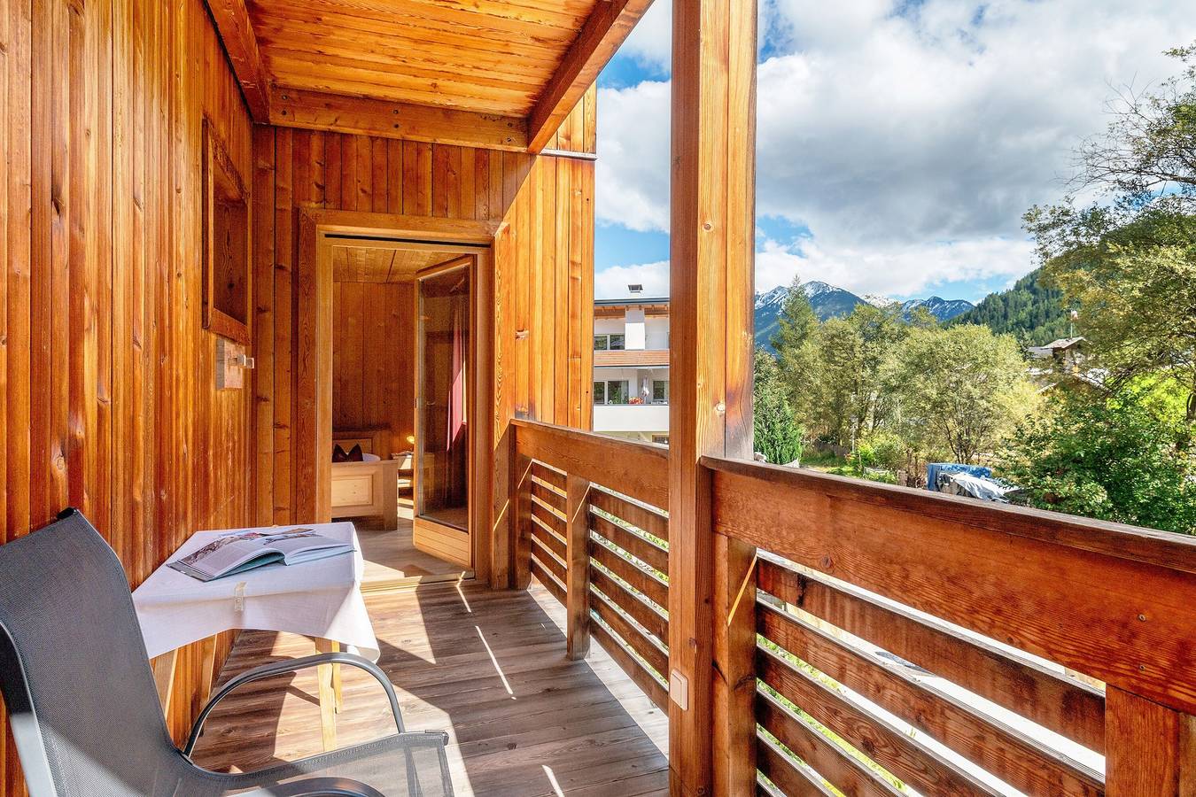 Ganze Wohnung, Ferienwohnung 'Naturidyll Mitterbach Apt Solis' mit Bergblick, Gemeinschaftsgarten und Wi-Fi in Weissenbach (Ahrntal), Ahrntal