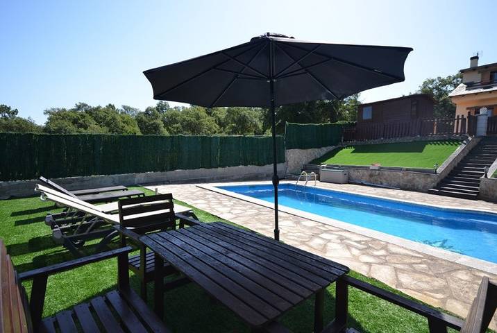 Casa rural para 6 personas, con jardín, Se admiten mascotas en Massanet de la Selva - 4