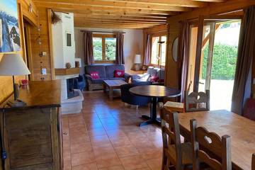 Maison de campagne pour 10 personnes, avec balcon dans Lac des Confins