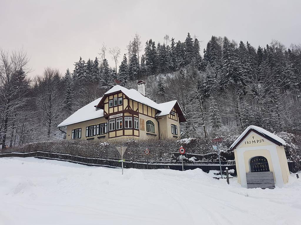 Ganze Wohnung, Villa Waldheimat - Ferienhaus in Semmering, Wiener Alpen in Niederösterreich