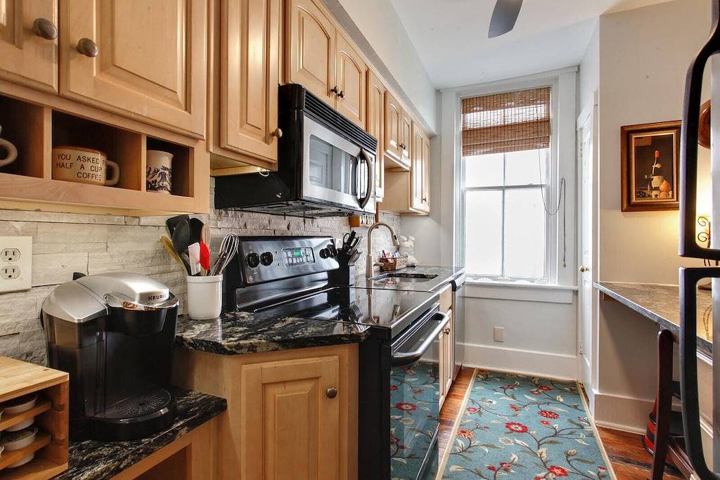 Ganze Wohnung, Lincoln St Condo: Quiet Spot Near Night Life! in Savannah, Chatham County