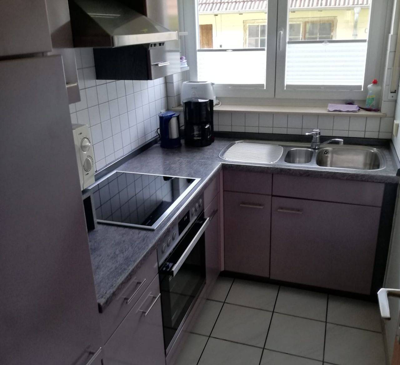 Ganze Ferienwohnung, Ferienwohnungen Irmgard Bruttel - 2-Zimmer-Fewo, sep. Küche, Balkon, 50 qm in Gaienhofen, Untersee