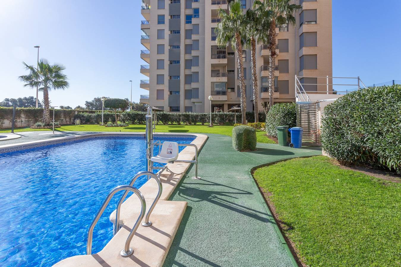 Entire apartment, Penthouse 10th floor Residencial "Puerto Marino" near Port with Spectacular Sea View & Pool in Guardamar del Segura, Costa Blanca
