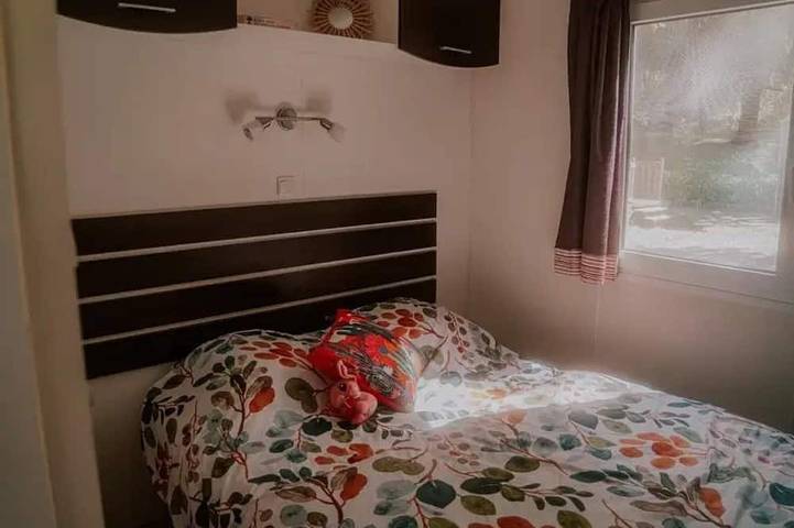 ZEcamping 3 étoiles familial piscine chauffée dog friendly locatif TV Lv clim in Florac-Trois-Rivières, Cevenas