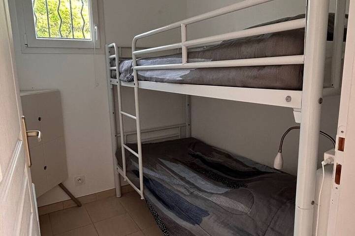 Gîte pour 4 personnes, avec Terrasse et Jardin dans Plage De Sainte Claire - 4