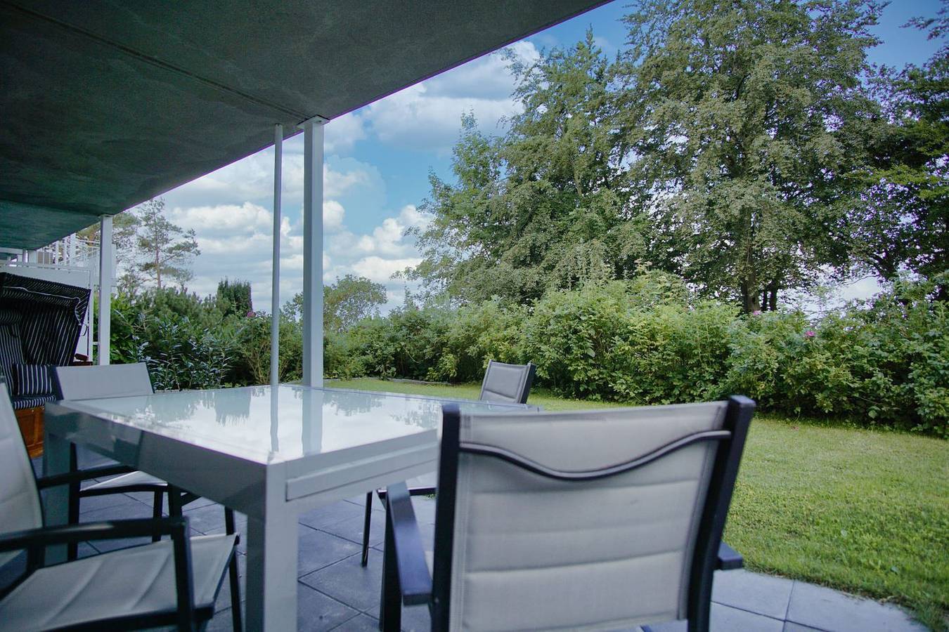 Ganze Wohnung, Ferienwohnung mit Terrasse, Kamin, Sauna - Ferienresidenz Zwei Bodden Fewo 2-6 in Lietzow, Bergen auf Rügen und Umgebung