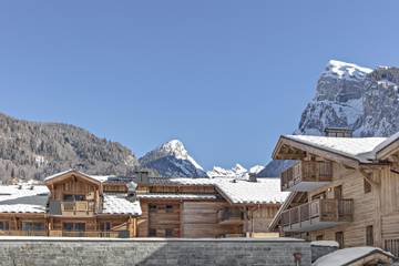 Gîte pour 10 personnes, avec jardin dans Office De Tourisme De Samoens
