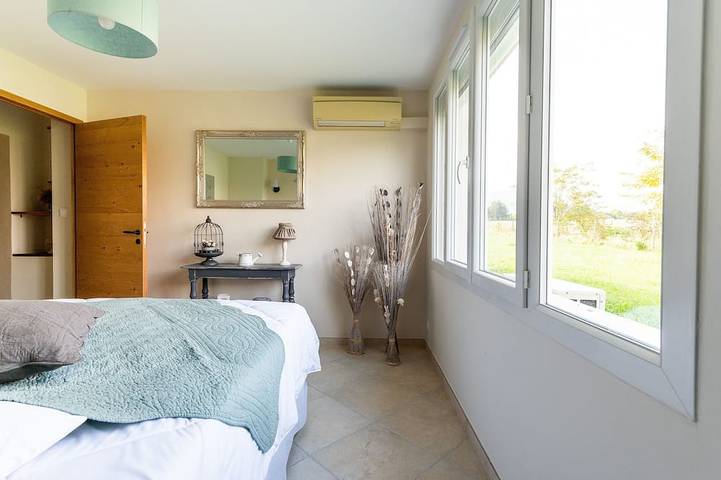 Location de vacances pour 6 personnes, avec jardin à La Bégude-de-Mazenc - 2