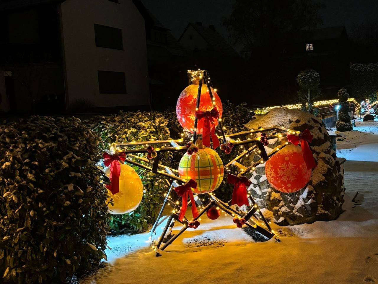 Ganze Ferienwohnung, 4 **** Ferienwohnung Schlossblick Sauna Pool Jakuzzi privat - 4-Sterne Ferienwohnungen Schlossblick mit privat buchbarem Wellness + Pool in Braunfels, Lahn-Dill-Kreis