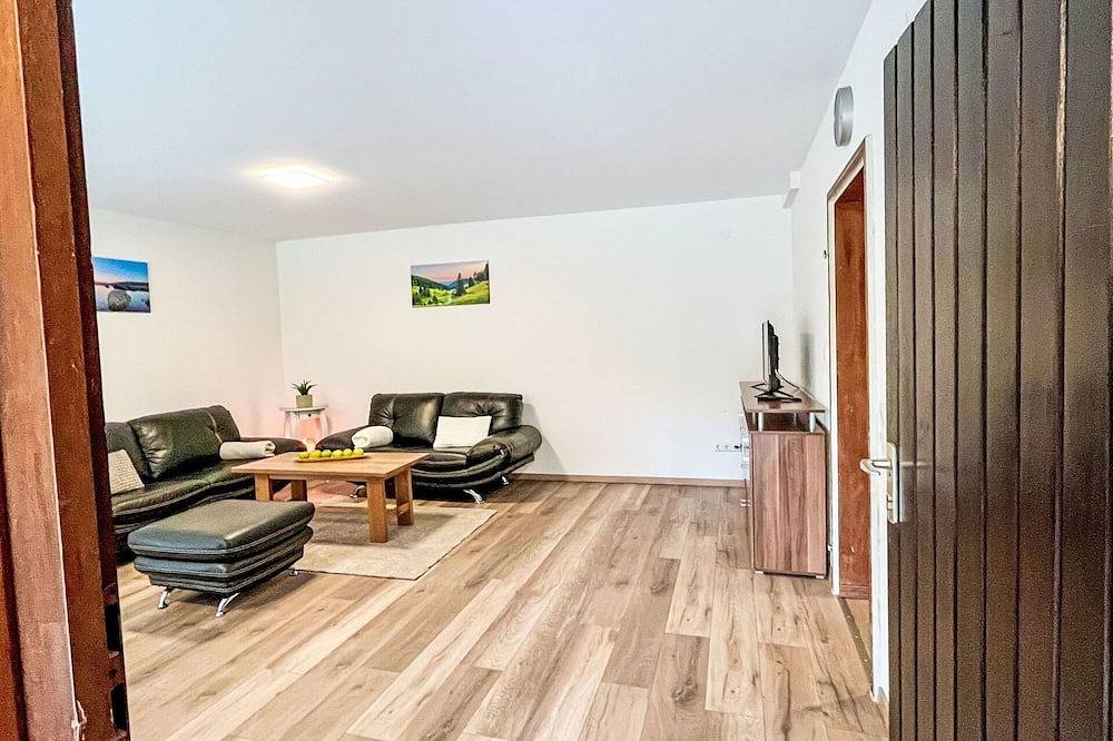 Ganze Wohnung, Schöne Wohnung für 2 Personen mit W-Lan, Tv und Terrasse in Blasiwald (Schluchsee), Schluchsee