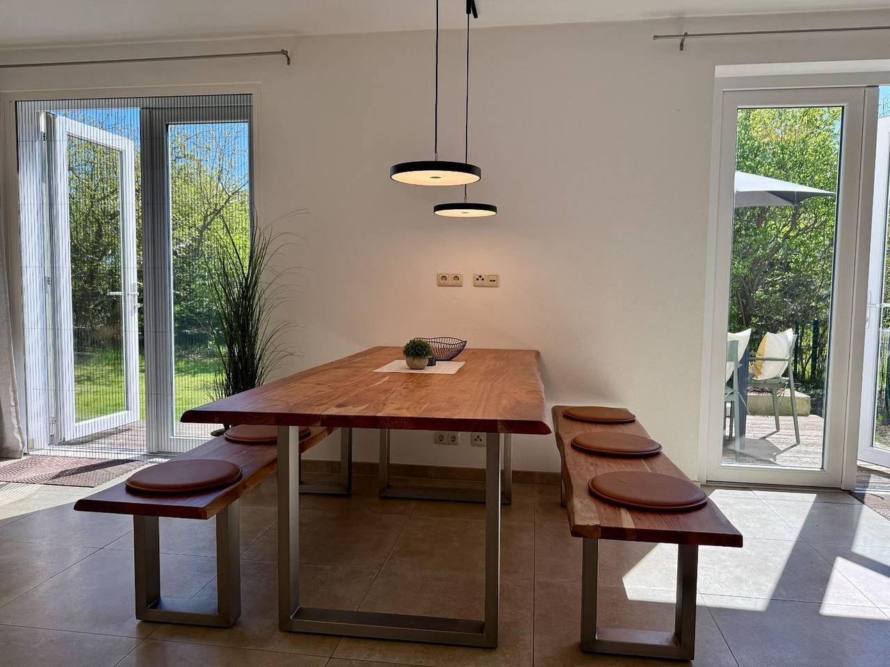Geräumiges Ferienhaus mit Garten und moderner Ausstattung nahe Ribnitz-Damgarten in Neu Hirschburg, Ribnitz-Damgarten