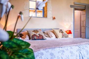 Cottage pour 2 personnes, avec vue ainsi que jardin et piscine à Rivarennes