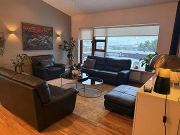 Cottage pour 7 personnes, avec vue et jardin à Mosfellsbær