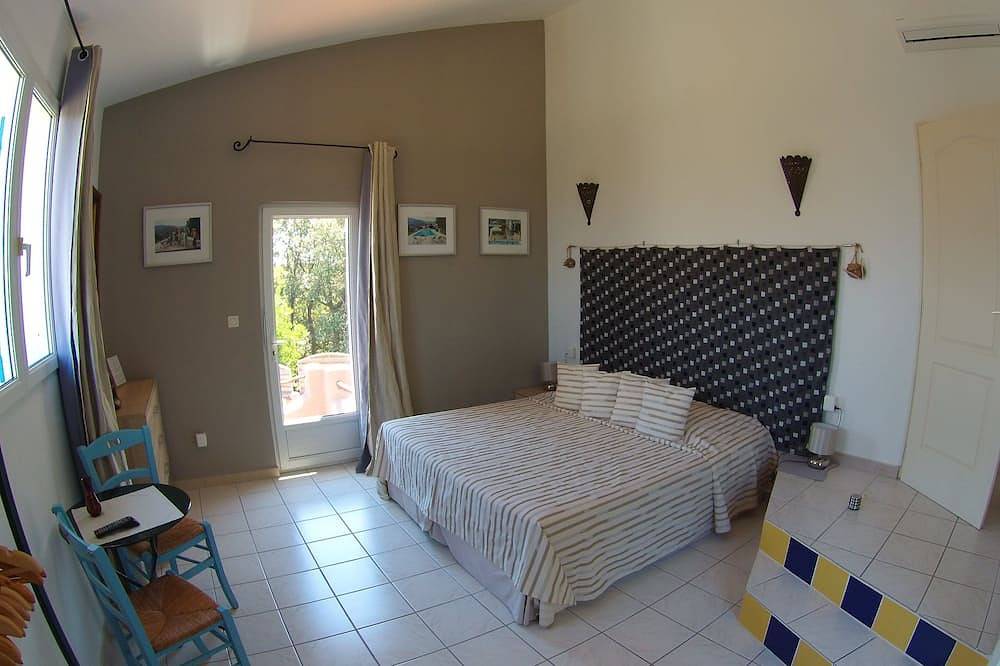 Mini villa indépendante piscine privée vue mer panoramique 2 ch+2 Sdb+ 1 salon in Porto-Vecchio, Arrondissement de Sartène