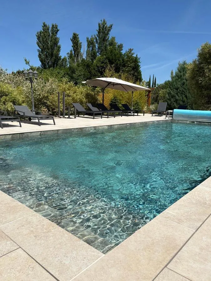 Apartamento de vacaciones para 4 personas, con jardín y piscina - 1