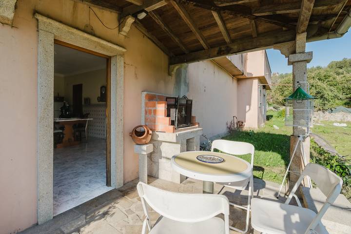 Casa rural para 4 personas, con jardín, Se admiten mascotas en Arcos de Valdevez - 2